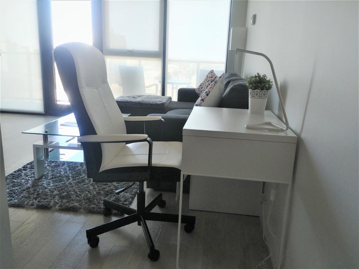 Luxury Skyline Condo In Downtown Free 24/7 Parking Winnipeg Exteriör bild