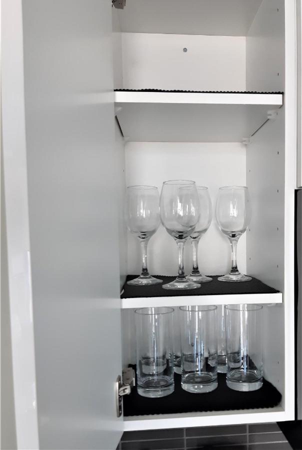 Luxury Skyline Condo In Downtown Free 24/7 Parking Winnipeg Exteriör bild