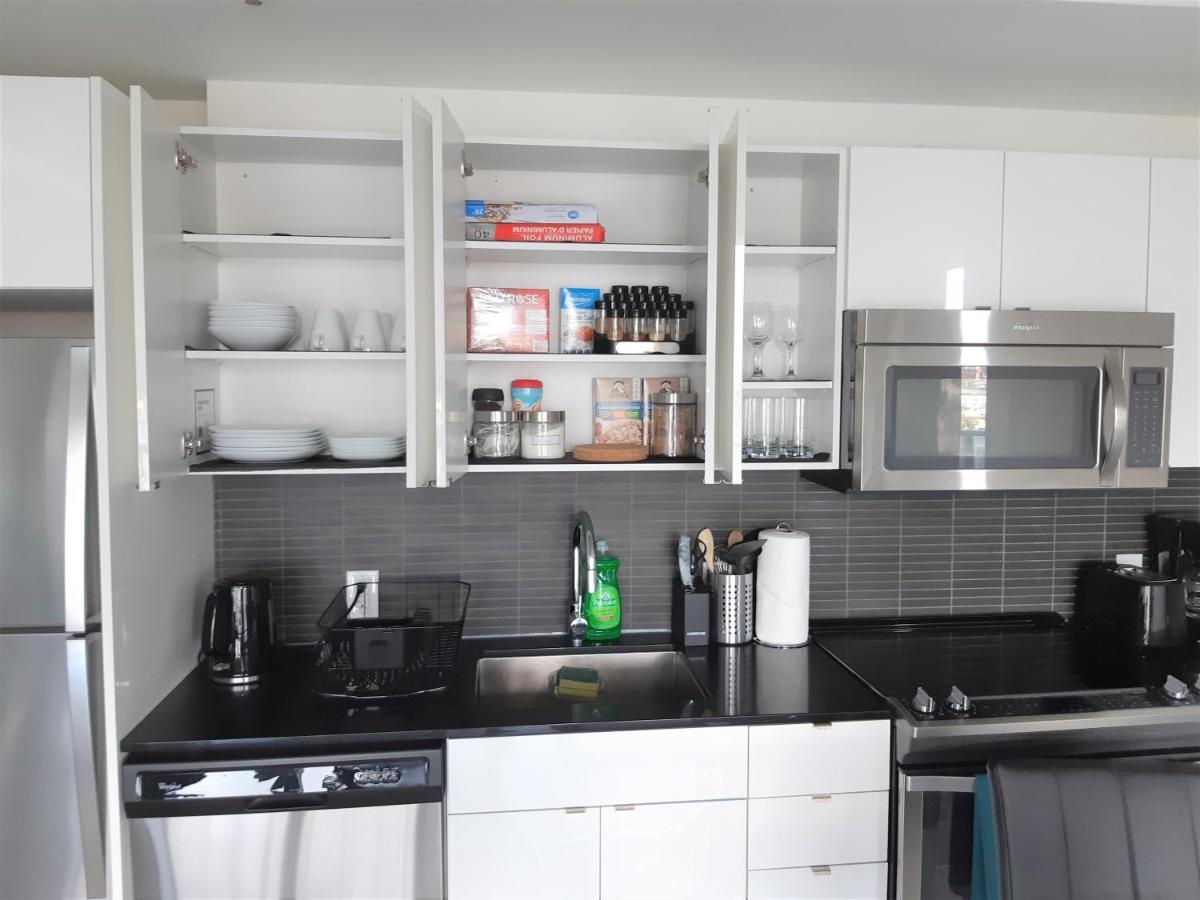 Luxury Skyline Condo In Downtown Free 24/7 Parking Winnipeg Exteriör bild