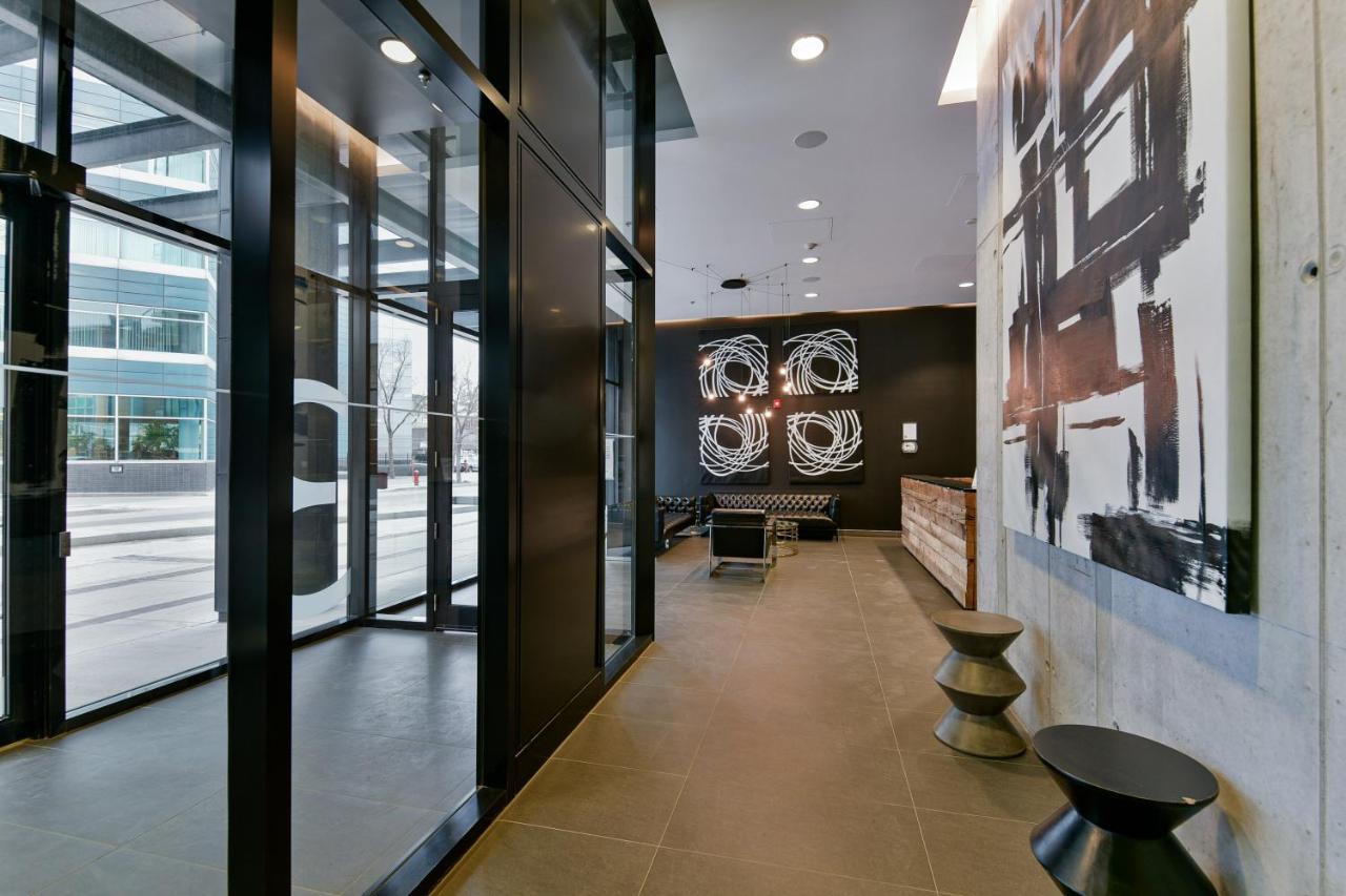 Luxury Skyline Condo In Downtown Free 24/7 Parking Winnipeg Exteriör bild