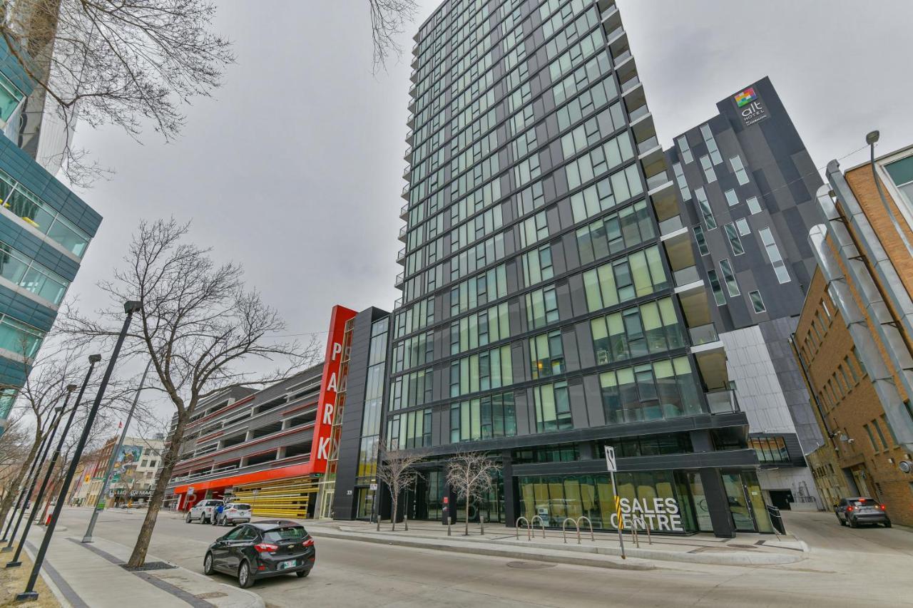 Luxury Skyline Condo In Downtown Free 24/7 Parking Winnipeg Exteriör bild